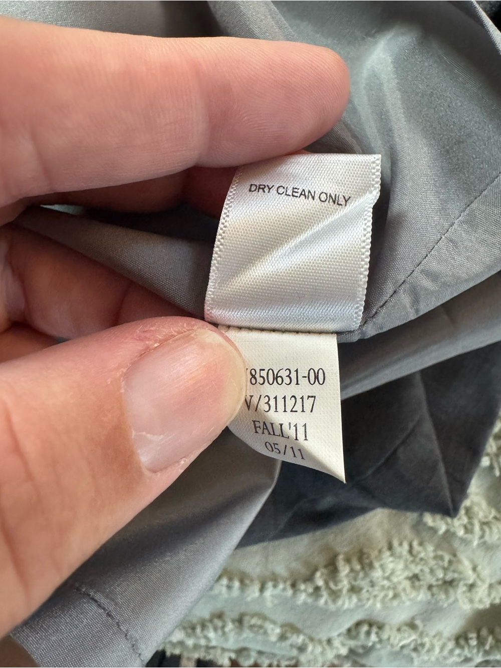 Banana Republic Size 2 Gray Wool Stretch Sheath Dress V-Neck Career Work - Picture 5 of 10